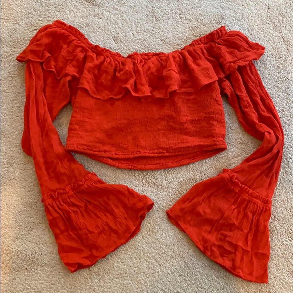 Red bell sleeve crop